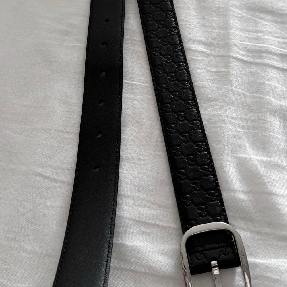 Gucci Belt
Microguccissima Leather
Black, Silver D-Ring Buckle, Size 100/40 - Picture 4 of 10